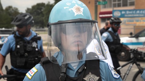 La policía de la ciudad detuvo a las mujeres en el lugar de los hechos.