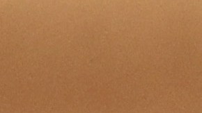 Julio Urías sale del diamante tras una notable actuación.