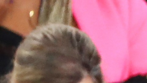 Los Lakers de Los Ángeles con el trofeo Larry O'Brien.