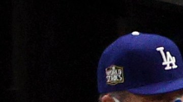 Cody Bellinger celebrando su home run ante Tampa Bay Rays.