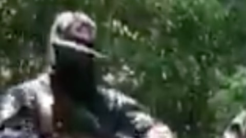 VIDEO: "Esta lacra que se dedicó a vender cristal", acusan narcos a joven antes de matarlo
