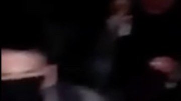 VIDEO: Sicarios "cocinan" cuerpo de víctima mientras ríen y comen alrededor