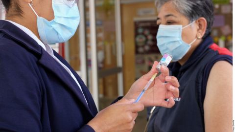 Ha faltado equidad en la distribución de vacunas contra COVID en California. (Agencia Reforma)
