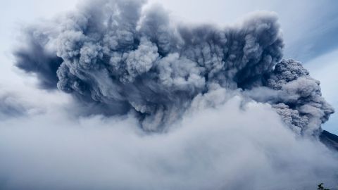 Nostradamus habla del nacimiento de un volcán.