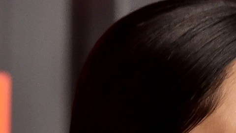 Becky G opina sobre el divorcio de Chiquis Rivera y Lorenzo Méndez.