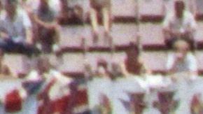 El momento exacto del gol del siglo: Diego Maradona volvió locos a los ingleses.