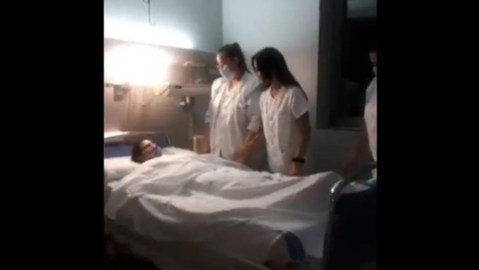 Las trabajadoras de la salud fueron criticadas.