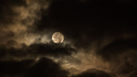 La luna podría influir en el cuerpo humano.