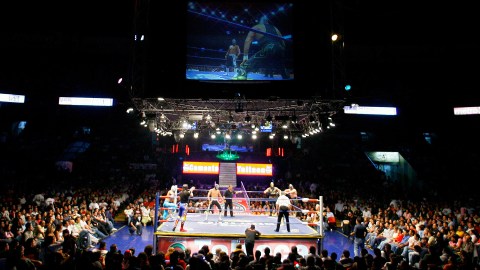 luchador rompe rodillas