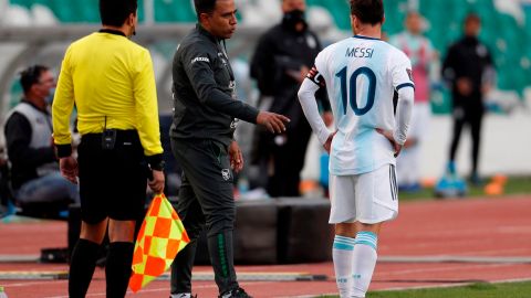 Leo Messi tuvo varios momentos álgidos con el cuadro boliviano.
