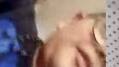 Jonathan Aguilar en una videoconferencia cuando no podía ver a sus hijos.
