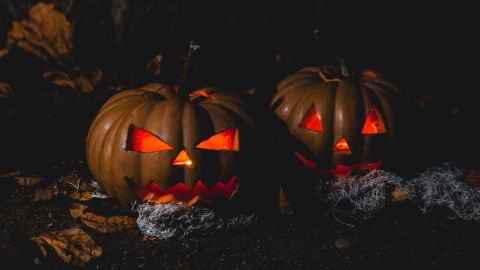 Las calabazas iluminadas es una de las tradiciones más comunes.