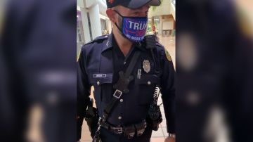 El policía identificado como Daniel Ubeda estaba en un centro de votación anticipada de Miami.