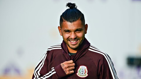 tecatito Corona falta gol