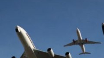 Un aeropuerto con gran capacidad para atender pasajeros puede no tener muchas conexiones.