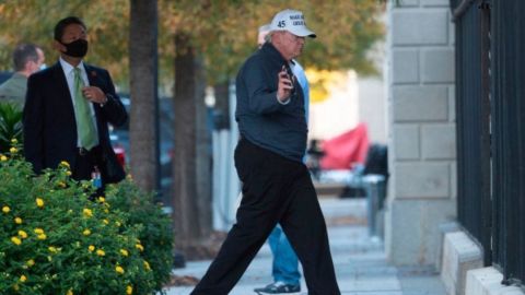 Trump regresó a la Casa Blanca en la tarde de este sábado.