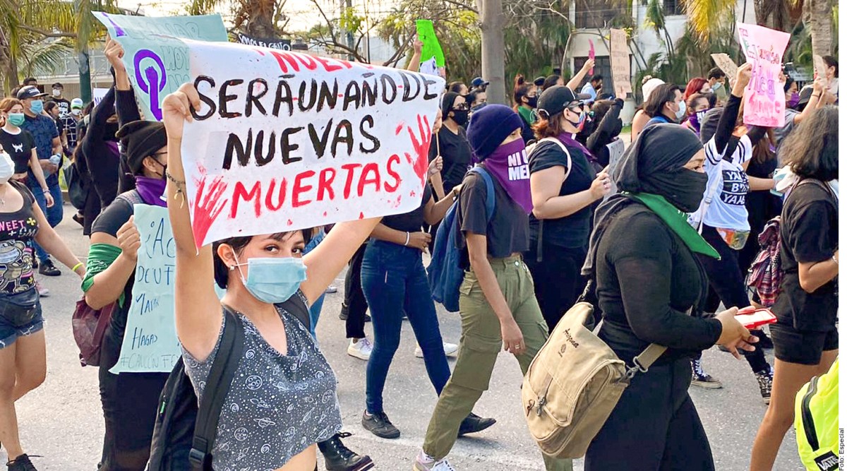 Quemas Y Pintas En Nueva Marcha Feminista En Cancún México La Opinión 3144