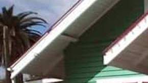 Por apoyar a Trump, a Leo Cortez le prendieron fuego a su camioneta Van. (Cortesía Leo Cortez)