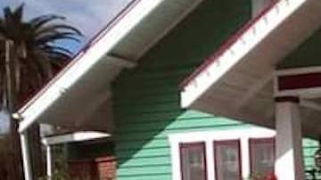 Por apoyar a Trump, a Leo Cortez le prendieron fuego a su camioneta Van. (Cortesía Leo Cortez)