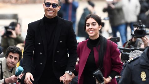 Cristiano Ronaldo junto a su amada Georgina Rodríguez.