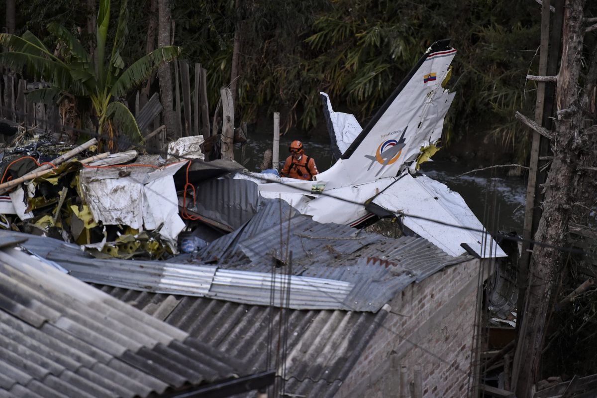Про самолеты авиакатастрофы. Самолет Пабло Эскобара. Самолет Пабло Эскобара на Багамах. Катастрофа Bae 146 в Колумбии.