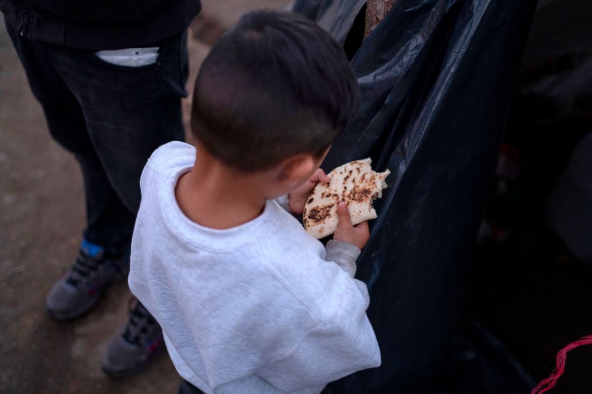 36 familias migrantes otrora separadas en la frontera con México fueron autorizadas a reunirse en EE.UU. por gobierno de Biden