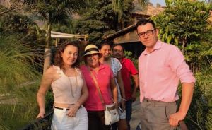 Mardonio Reyna con algunos amigos en febrero pasado, poco antes de que se declarara la pandemia en México