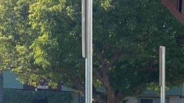 Don Jaime Pérez, dueño de Mariscos Los Arcos en Van Nuys y Canoga Park lamenta la prohibición para que no sirvan comida al aire libre. (Cortesía Jaime Pérez)