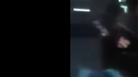 VIDEO: Narcos golpean brutalmente con tubos y cables a comerciante