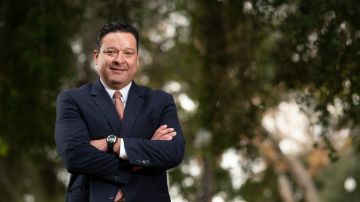 Victor Gordo gana elección para alcalde de Pasadena. (Cortesía Victor Gordo)