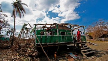 Iota tocó tierra nicaragüense 13 días después de que lo hiciera el huracán Eta.
