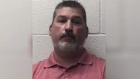 Ron Michael Ramos, de 45 años, fue detenido.