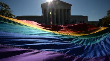 Piden cambiar prohibición federal anticuada que impide que hombres gay y bisexuales donen sangre. (Getty Images)
