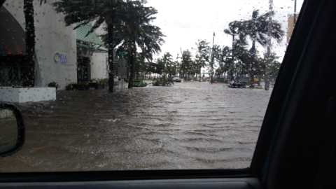 El centro de Miami ha quedado inundado.