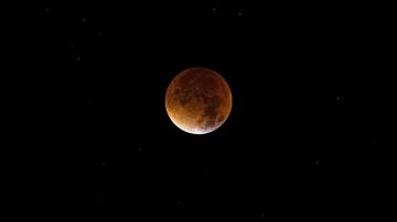 El eclipse lunar sucederá el 30 de noviembre.