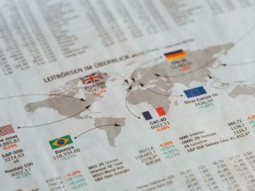 Astrólogos predicen que la economía podría caer en 2021.