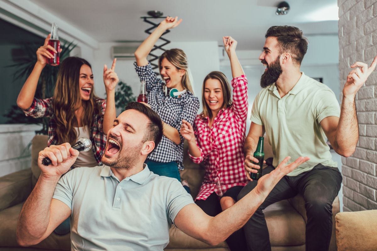 Los 5 mejores sistemas de karaoke para divertirte en familia - La Opinión