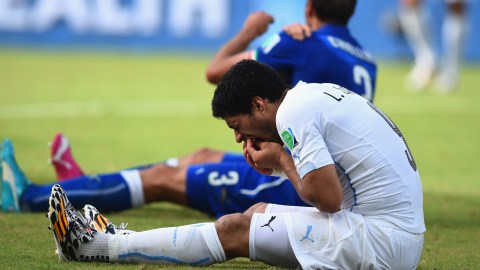 Aquel día, todos estuvieron contra Suárez, menos Diego.