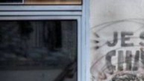 Dos hombres armados mataron a 12 personas en un ataque a la oficina de la revista Charlie Hebdo en 2015.