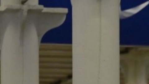 Muchos países cancelaron las conexiones por tren y por avión con Reino Unido.