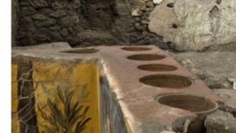 Este es el pirmer termopolio que se devela de manera completa en Pompeya.
