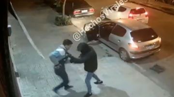 Policía en Uruguay sorprende a ladrón y evita ser asaltado.