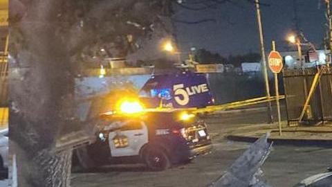 La caída de un avión pequeño en Pacoima, California dejó a los vecinos temiendo por su vida. (Cortesía Margarita López)