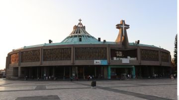 Cierran Basílica de Guadalupe en Ciudad de México durante festejos a la virgen.