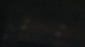 Uno de los potentes golpes de "Canelo" al brazo izquierdo de Callum Smith.