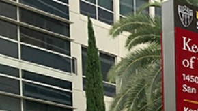 Los enfermeros dijeron que les llaman 'héroes', pero no los tratan como tal.