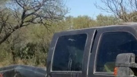 FOTOS: Cártel del Noreste abandona troca con drogas y armas tras enfrentamiento