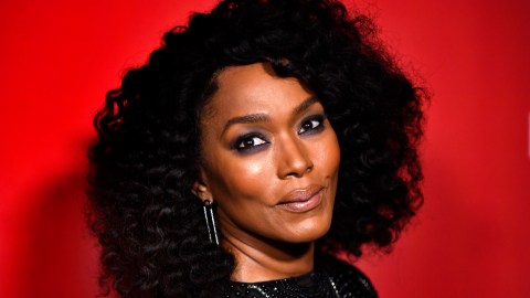 Angela Bassett en los premios SAG-AFTRA celebrados en Los Ángeles en noviembre de 2019.