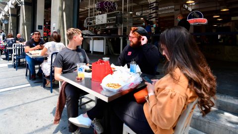 Los restaurantes no tienen claro cuándo podrán volver a sentar comensales.