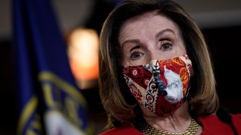 La presidenta de la Cámara de Representantes, Nancy Pelosi, ha respaldado una propuesta bipartidista como punto de partida.